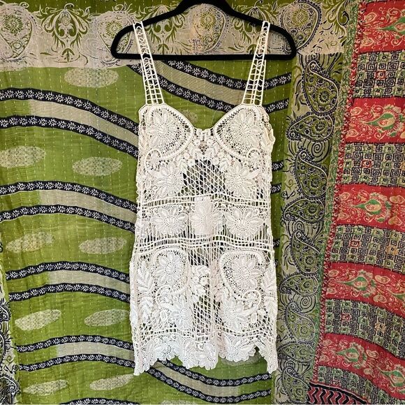 NWT For Love & Lemons Ivory Maldives Crochet Mini Dress/ Cover-Up Size Medium - Picture 2 of 15